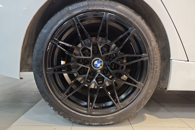 宝马3系 2015款 320i 超悦版时尚型车身外观6010