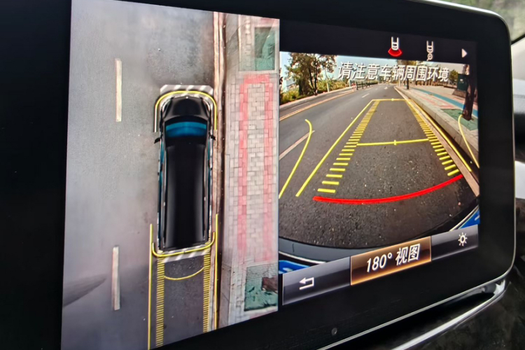 奔驰V级 2018款 V 260 L 尊贵加长版 国VI中控内饰7008