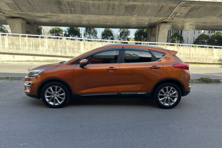 吉利汽车 帝豪GS 2016款 运动版 1.8L 自动领尚型车身外观6002