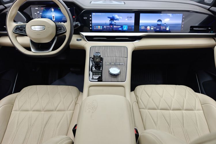 吉利汽车 星越L 2025款 东方曜 2.0TD 自动四驱望月版中控内饰7002