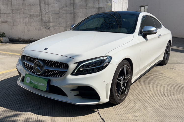奔驰C级(进口) 2020款 C 260 轿跑车车身外观1