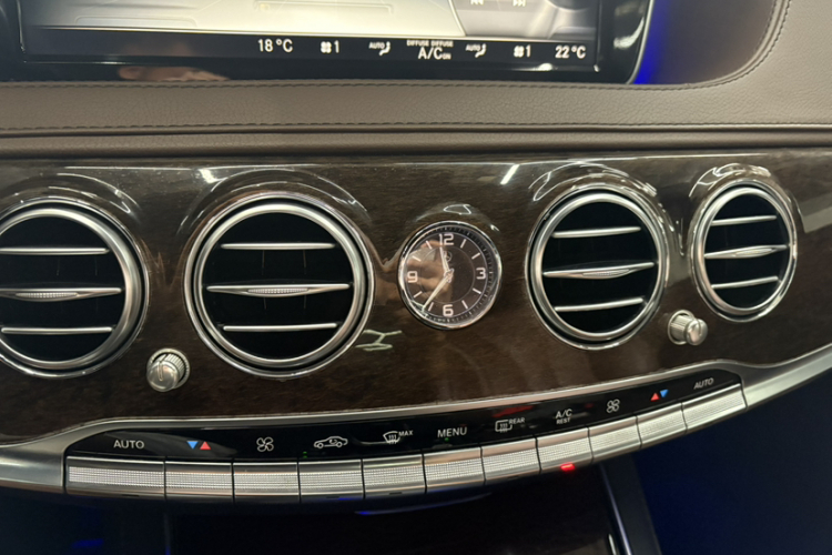 奔驰S级 2014款 S 320 L 商务型中控内饰7005