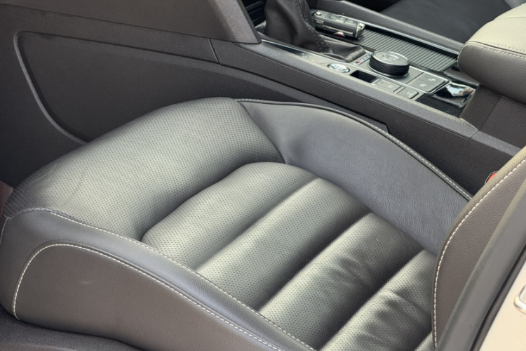 大众 途昂 2017款 380TSI 四驱豪华版中控内饰7011