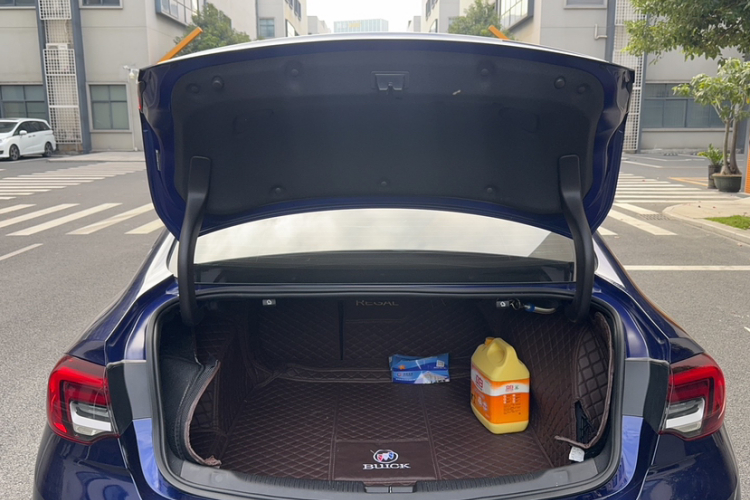 别克 君威 2020款 GS 28T 精英型局部细节23