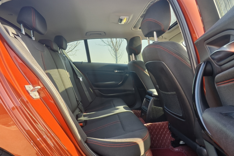 宝马1系(进口) 2018款 118i 运动设计套装中控内饰7001