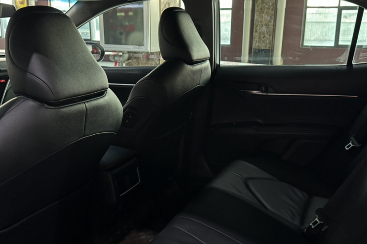 丰田 凯美瑞 2021款 双擎 2.5HGVP 领先版中控内饰7002