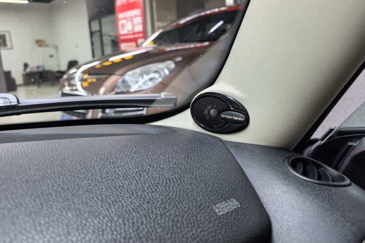 MINI 2011款 1.6T COOPER S局部细节9001