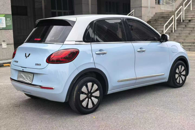 五菱汽车 五菱缤果 2023款 333km 灵犀互联+款车身外观6002