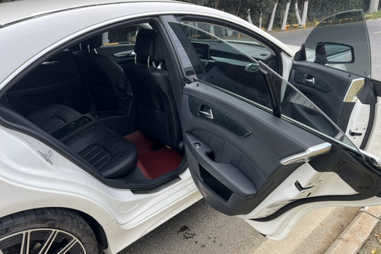 奔驰CLS 2015款 CLS 260中控内饰7011