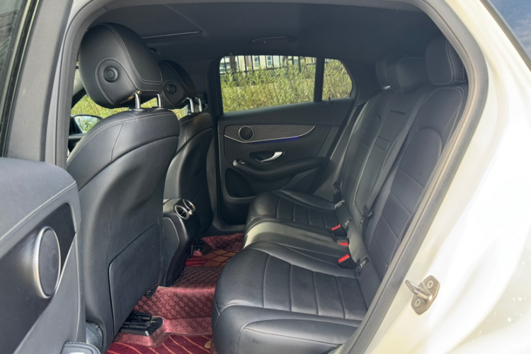 奔驰GLC轿跑 2020款 GLC 300 4MATIC 轿跑SUV中控内饰7007