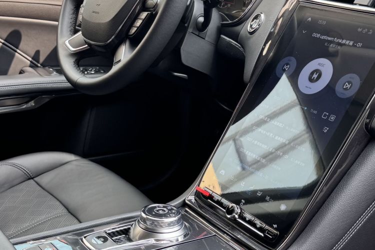 福特 金牛座 2019款 EcoBoost 245 尊享版局部细节18