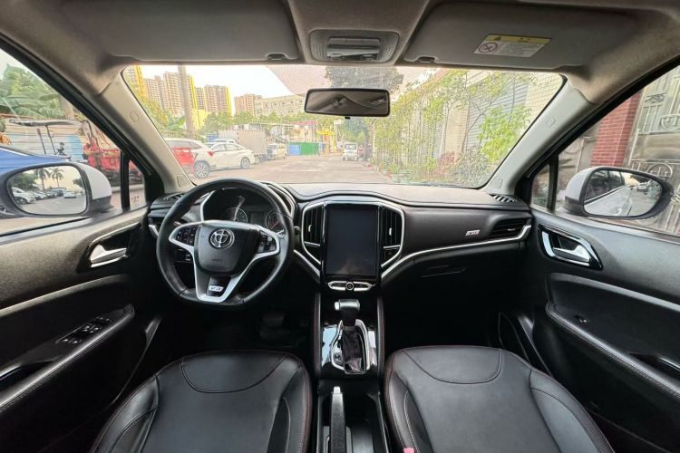 中华V3 2017款 1.5L 自动精英型中控内饰7005