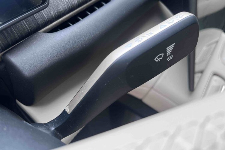 蔚来ES6 2024款 75kWh中控内饰7004