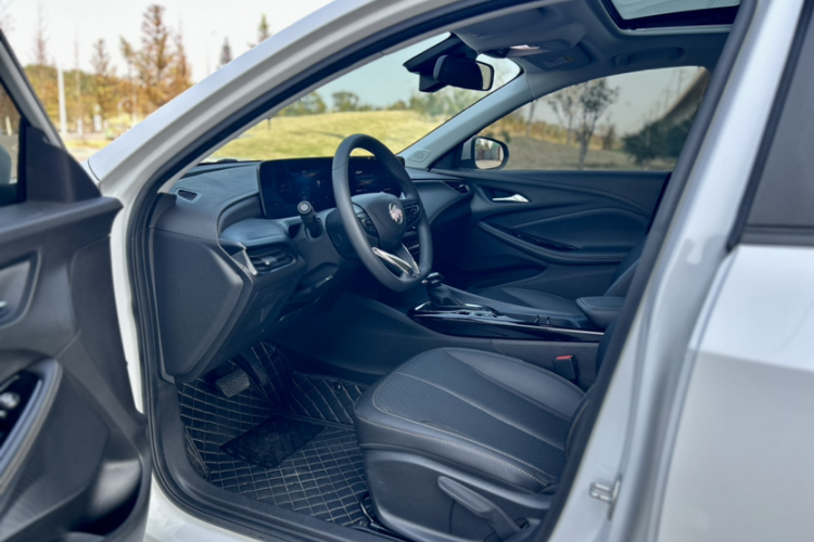 别克 威朗 2023款 Pro 乐享版中控内饰7005