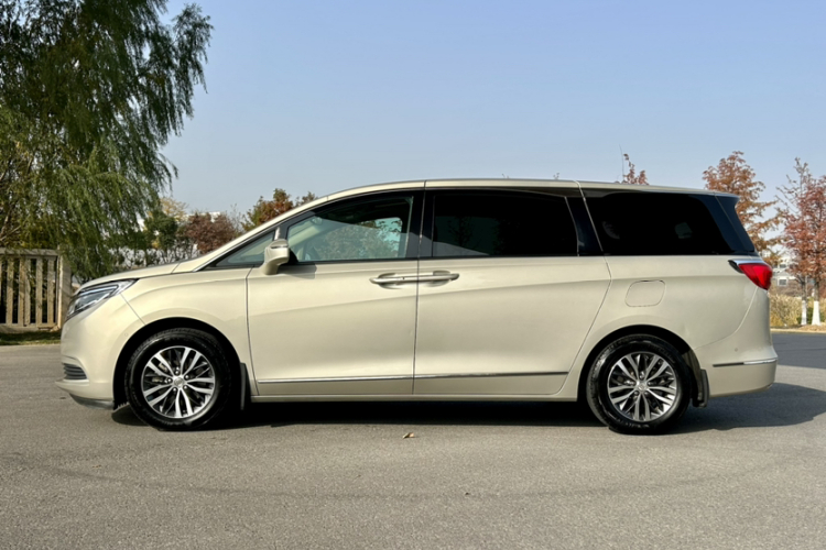 别克GL8 2017款 ES 28T 旗舰型 国V车身外观6004