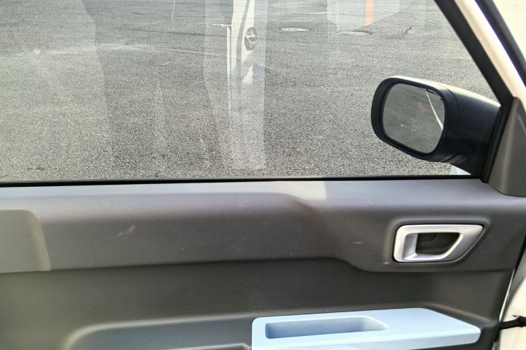 吉利银河 2024款 熊猫mini 200km 耐力熊中控内饰7010