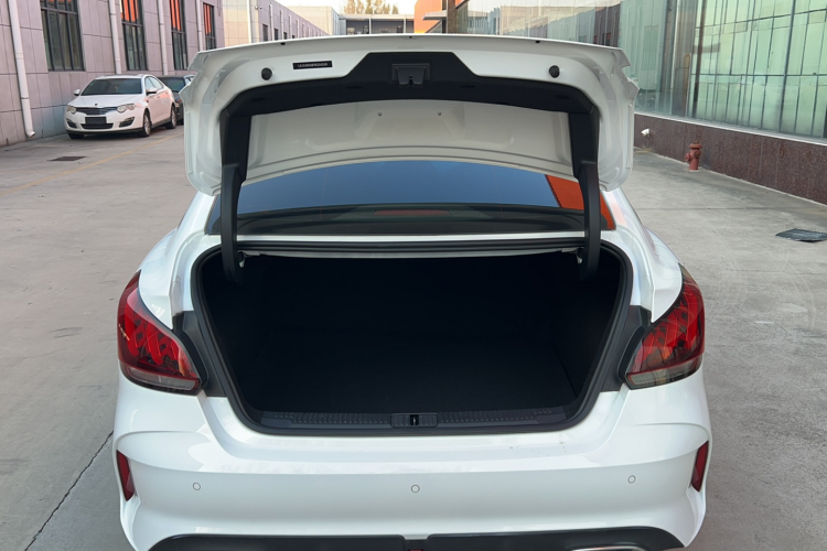 名爵 MG5 2022款 180DVVT CVT青春豪华版局部细节23