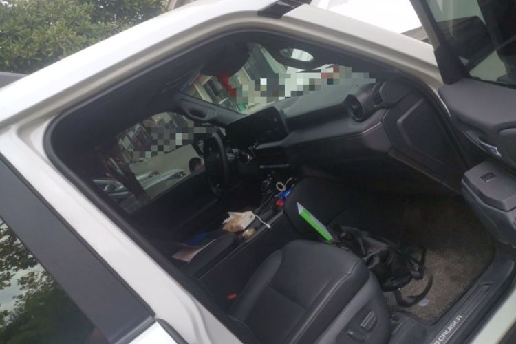 丰田 普拉多 2024款 2.4T 悍野WX版 6座局部细节41