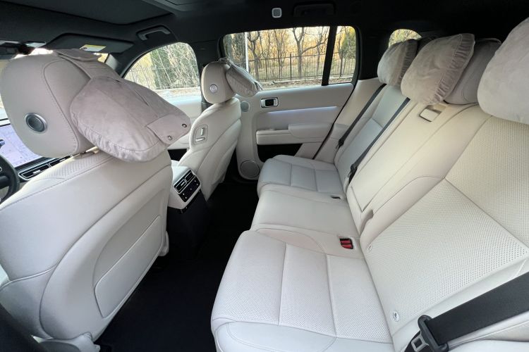 理想汽车 理想L7 2024款 Ultra中控内饰7003