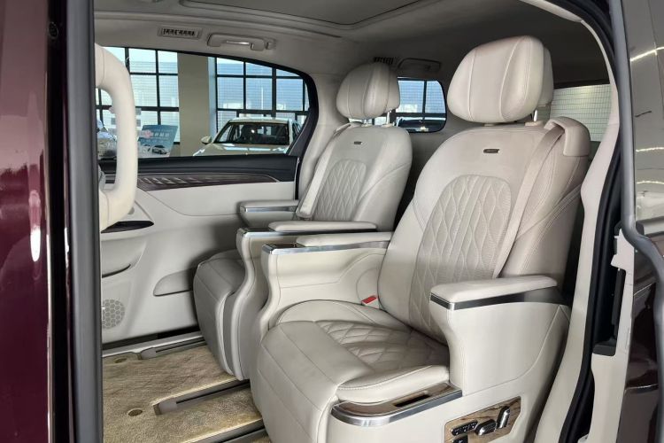 别克GL8 2018款 28T Avenir艾维亚 国VI中控内饰7002