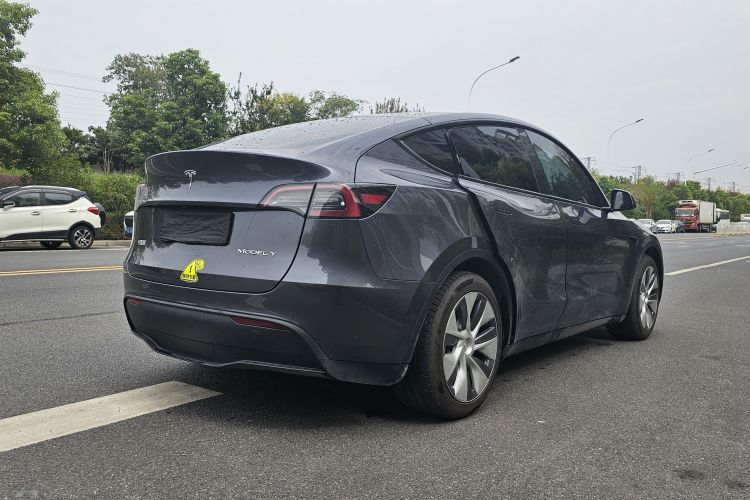 特斯拉 Model Y 2022款 改款 后轮驱动版车身外观6007