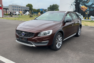 沃尔沃V60 2016款 Cross Country T6 AWD