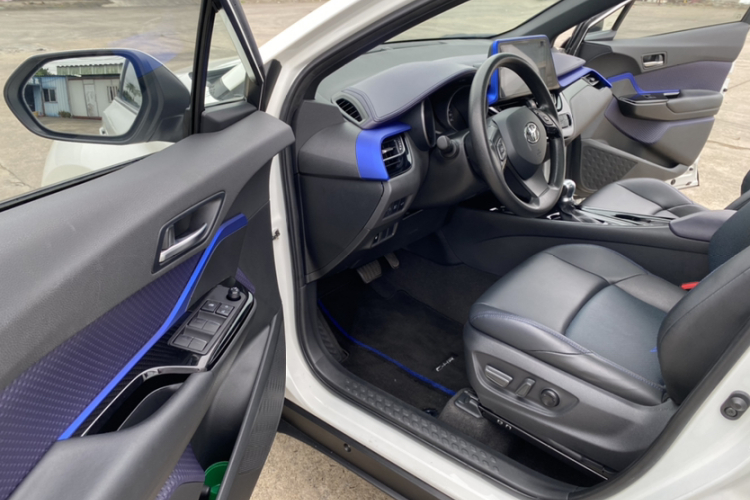 丰田C-HR 2020款 2.0L 领先版中控内饰7006
