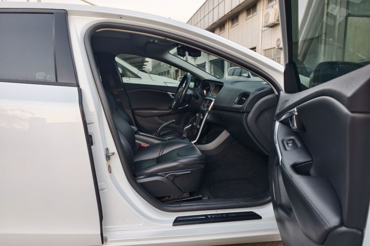 沃尔沃V40 2017款 T3 智逸版中控内饰7006