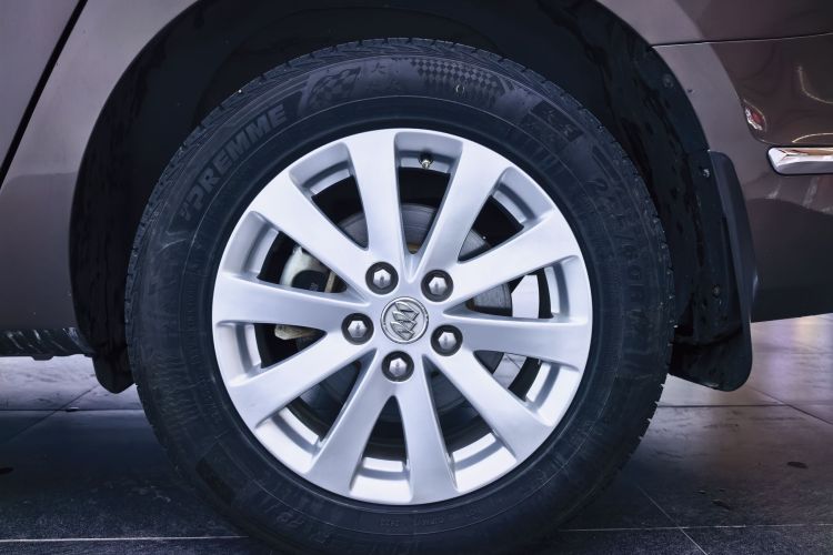 别克GL8 2017款 25S 豪华型 国V车身外观6005