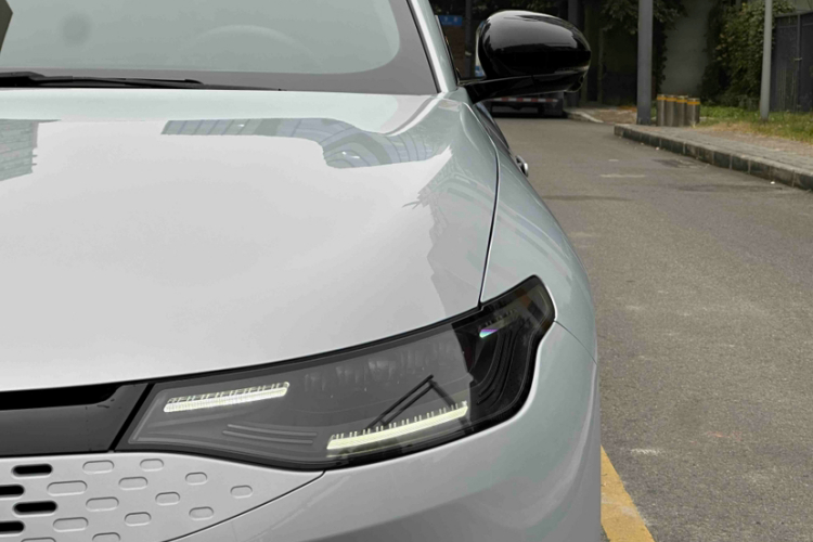 零跑汽车 零跑C01 2023款 增程 316 智享版车身外观6004