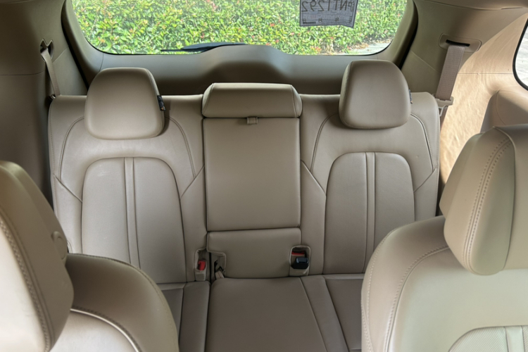 别克GL8 2020款 ES陆尊 653T 旗舰型中控内饰7012