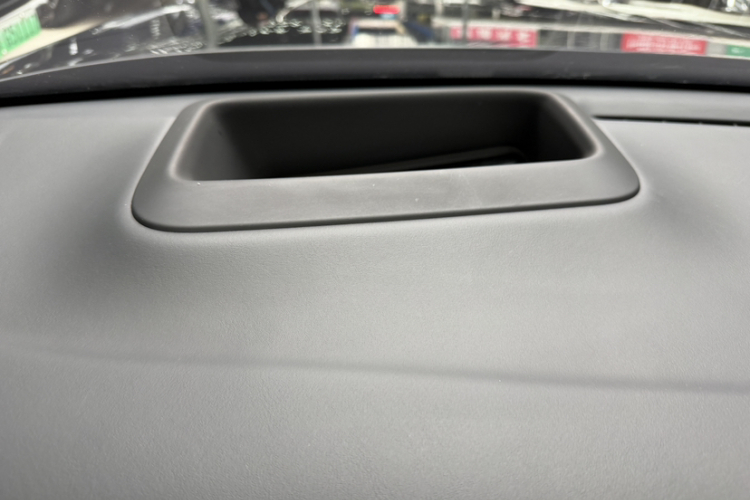 理想汽车 理想L8 2023款 Pro中控内饰7003