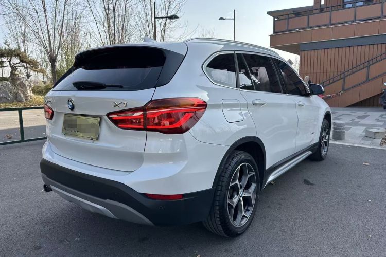 宝马X1 2018款 sDrive18Li 尊享型车身外观6005