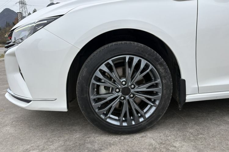 东风风神 奕炫MAX 2021款 1.5T 超炫潮爸版车身外观6006