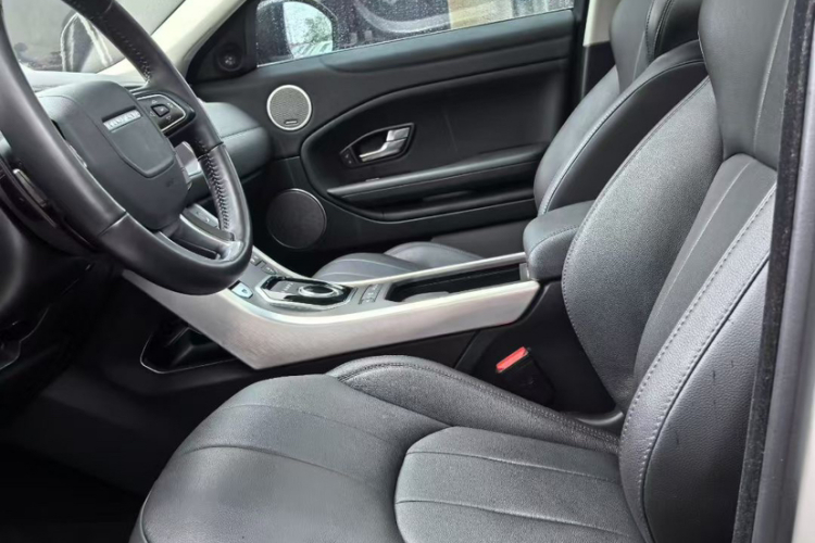 路虎 揽胜极光 2018款 240PS SE 智耀版中控内饰7002