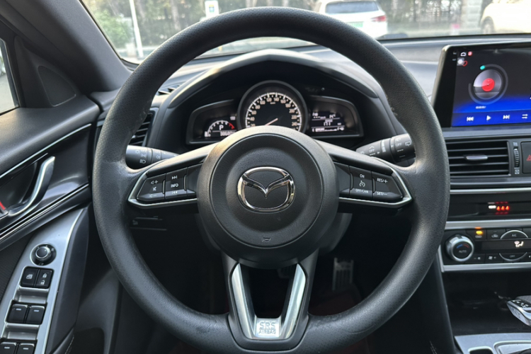 马自达CX-4 2021款 2.0L 自动两驱蓝天活力版局部细节13