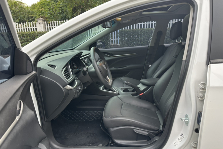 别克 英朗 2021款 改款 1.3T 自动轻混动精英型局部细节19