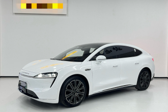 鸿蒙智行 智界R7 2024款 纯电 667km Pro