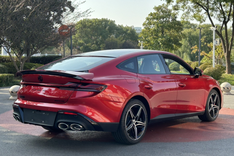 名爵 MG7 2023款 2.0T 自动Trophy+激擎耀世版车身外观6007