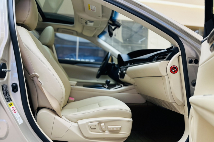 雷克萨斯ES 2013款 250 精英版中控内饰7001