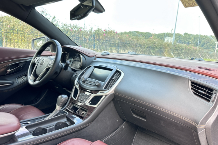 别克 君越 2013款 2.4L SIDI精英舒适型中控内饰7006