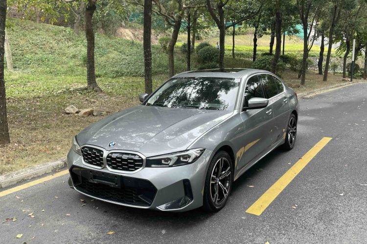 宝马3系 2024款 325i M运动套装车身外观1