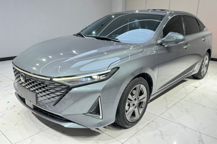 长安 锐程PLUS 2023款 1.5T DCT尊贵型车身外观1