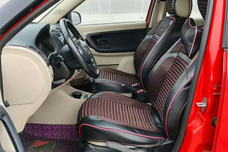 斯柯达 晶锐 2012款 1.6L Scout中控内饰7001