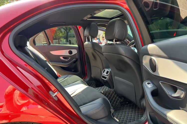 奔驰C级 2019款 C 260 运动版中控内饰7004