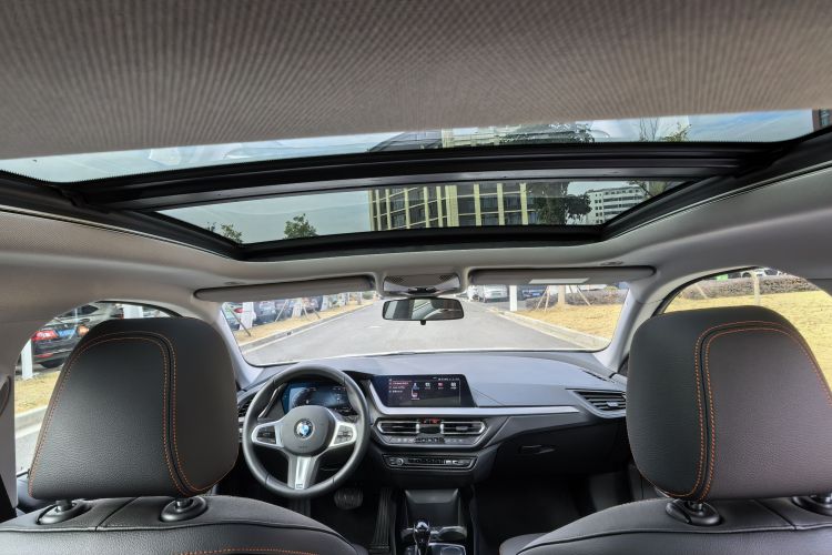 宝马2系(进口) 2023款 225i 四门轿跑车 M运动套装中控内饰7013