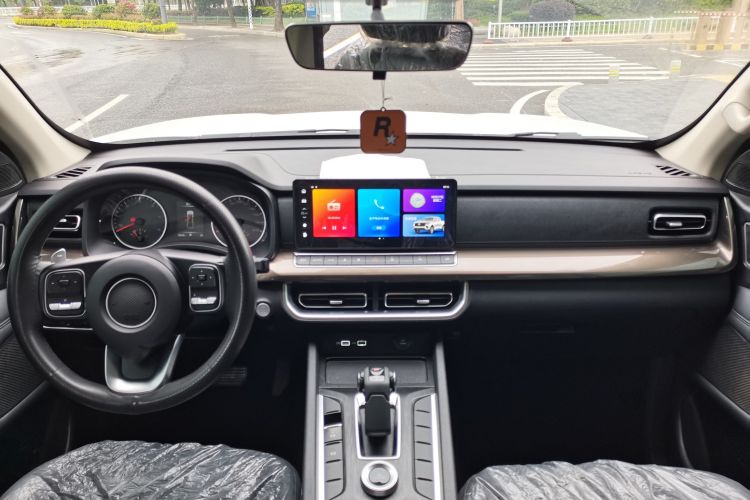 长城 炮 2023款 2.0T商用版自动柴油四驱精英型长箱GW4D20M中控内饰7001