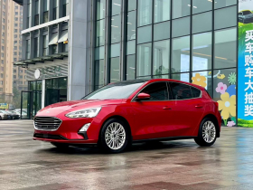 福特 福克斯 2020款 两厢 EcoBoost 180 自动锋耀型