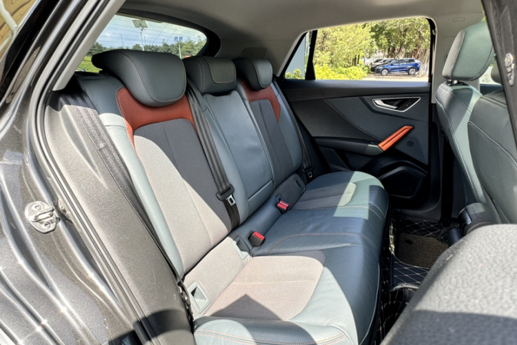 奥迪Q2L 2018款 35 TFSI 时尚致雅型 国V中控内饰7004