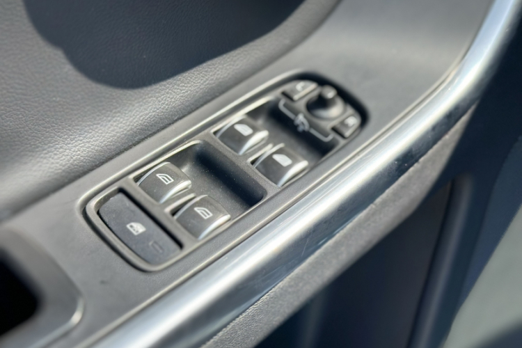 沃尔沃XC60 2017款 T5 AWD 智远版中控内饰7004